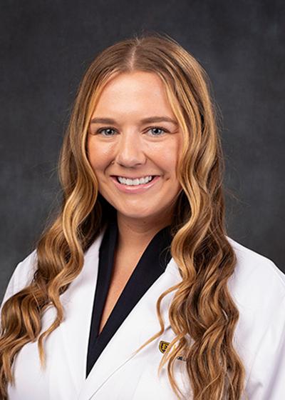Photo of Alora Ricker, MD Assistant Professor of General Internal Medicine