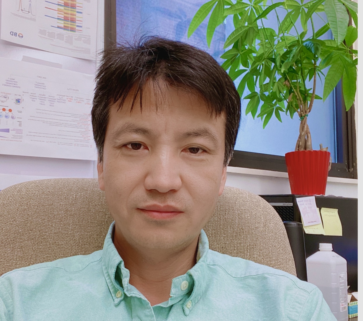 Photo of Shunbin Ning, PhD Associate Professor