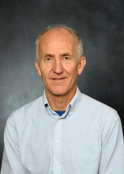 Photo of Thomas Ecay Professor