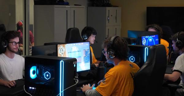 A photo of the private training area for Varsity Esports. Named Der Rathskeller