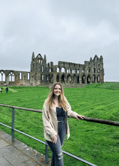 Photo of Sarah Arnold