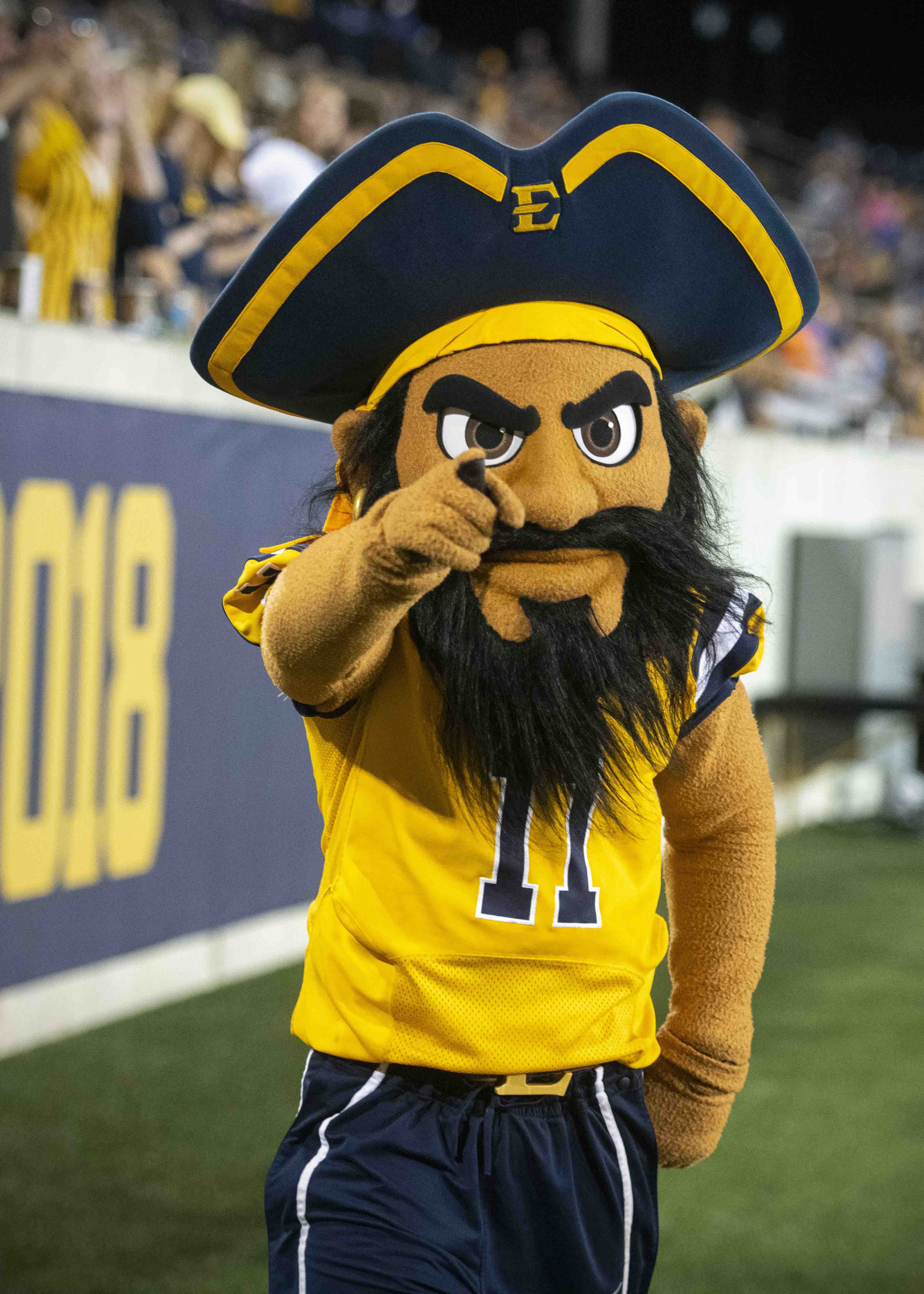 ETSU's mascot, Bucky.