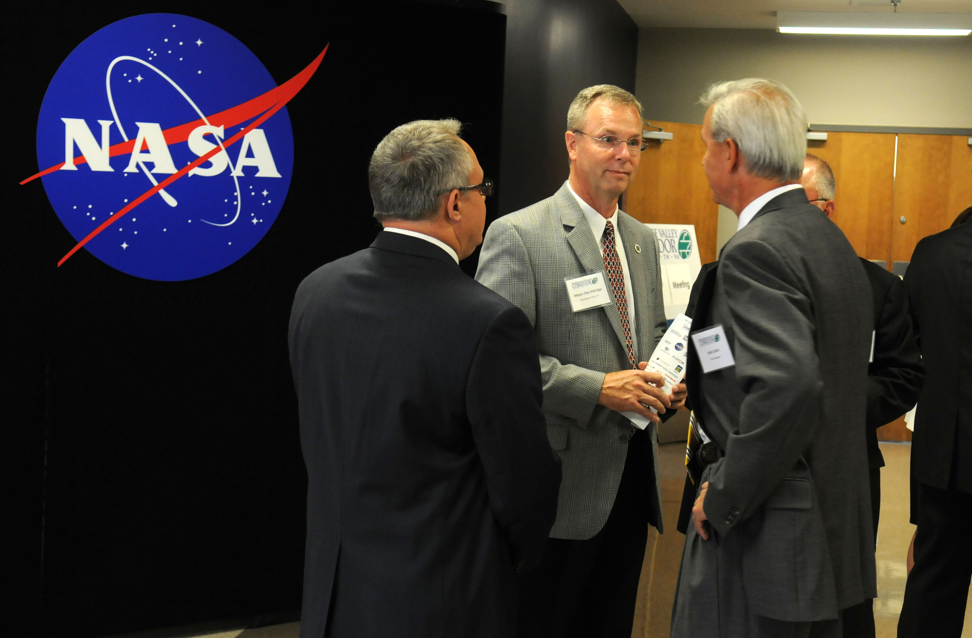 Attendees of Tennessee Valley Corridor Event chat