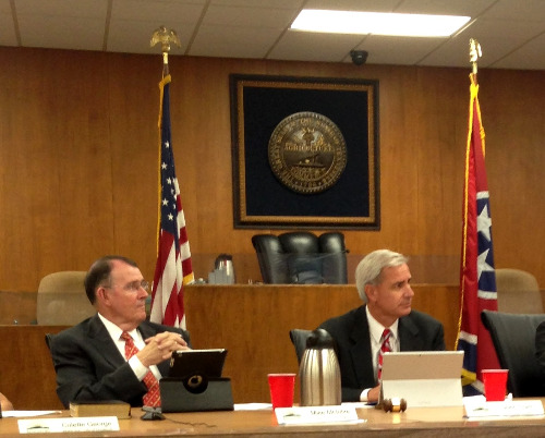 Kingsport Mayor John Clark & Vice Mayor McIntyre attend Board of Mayor & Aldermen meeting 7-2015