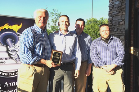 Lt. Gov. Ron Ramsey, Rep. Timothy Hill, and Rep. Micah Van Huss present award to College Republican