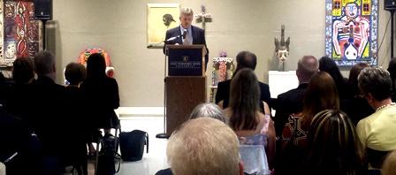 Male speaker addresses audience at TN Board of Education reception