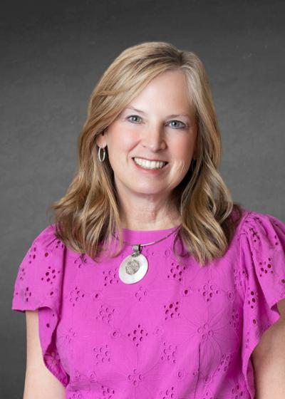 Photo of Dr. Sarah Thomason&nbsp; Professor and Chair of Pharmacy Practice at the Gatton College of Pharmacy
